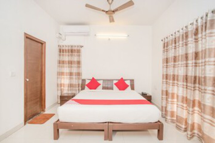 Room 27 of 32