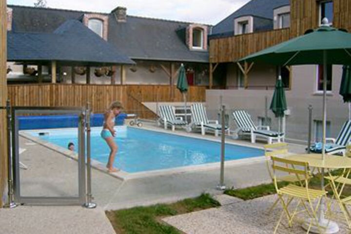 Pool 35 of 40