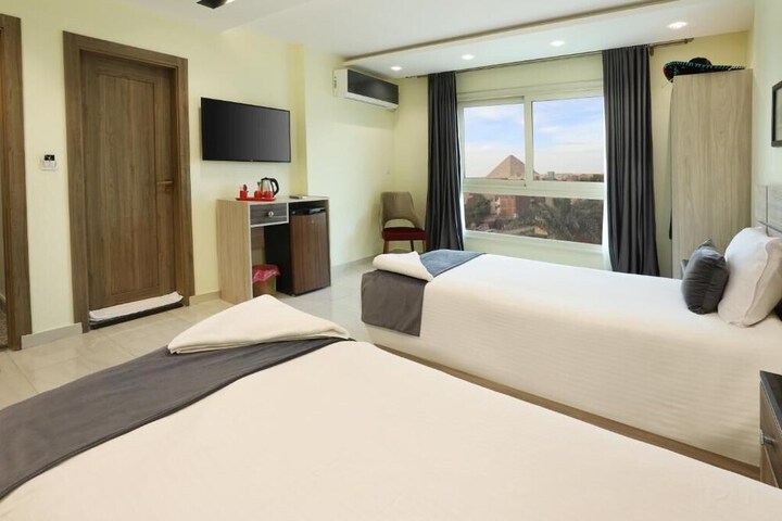 Room 12 of 31