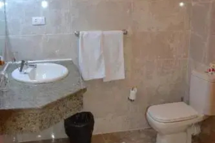 Room 8 of 17