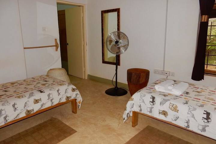 Room 8 of 43