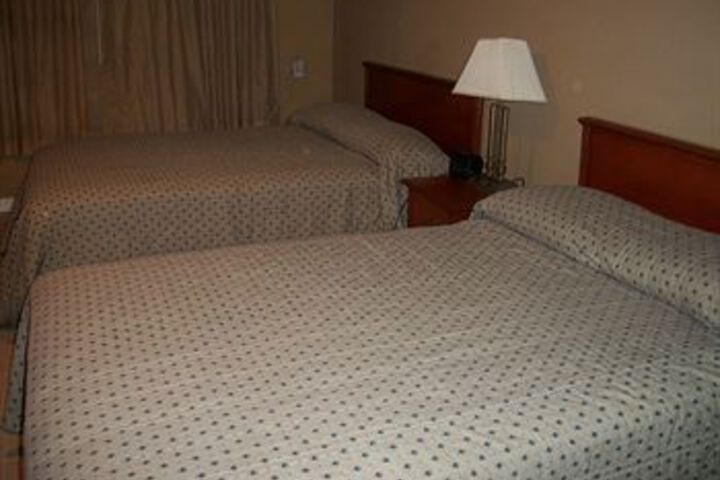 Room 11 of 23
