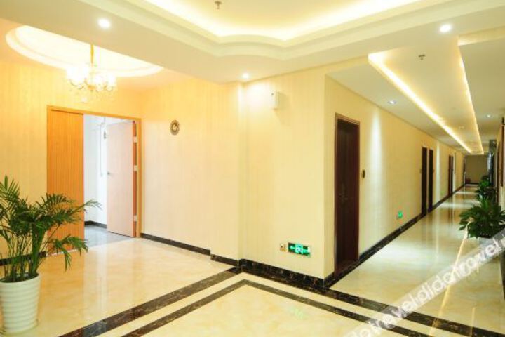 Hotel Interior 5 of 17