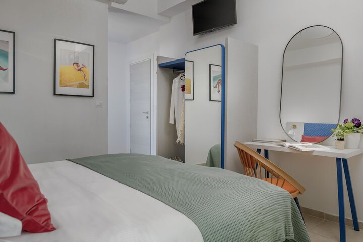 Room 18 of 61