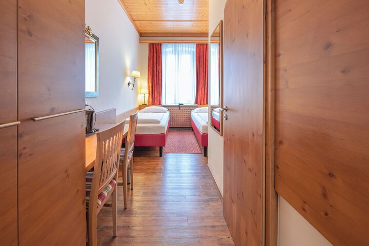 Room 15 of 47