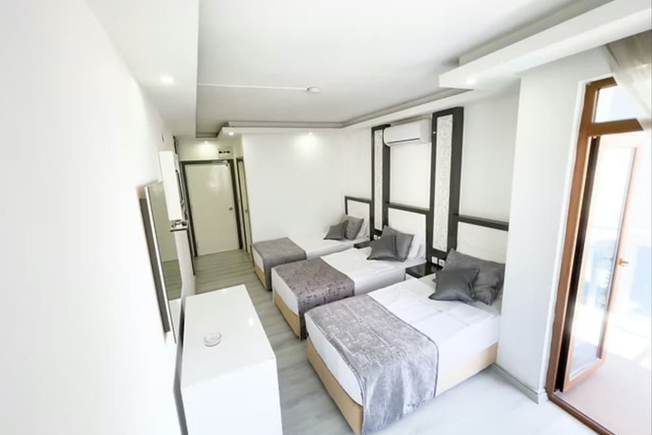 Room 15 of 27