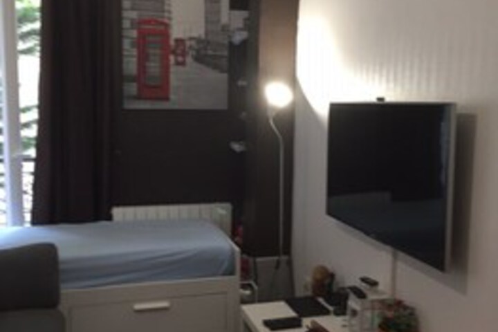 Room 10 of 19