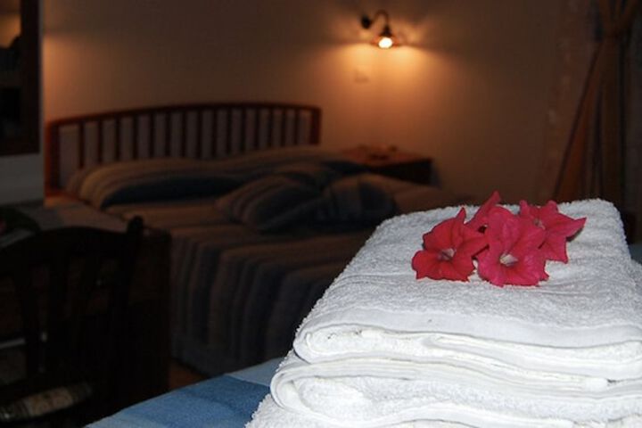 Room 8 of 13