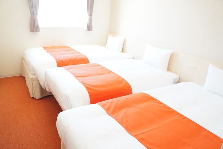 Room 12 of 96