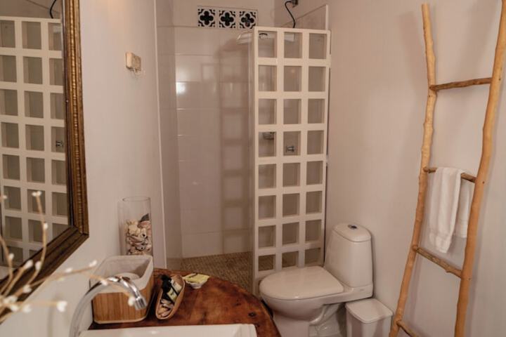 Room 47 of 71