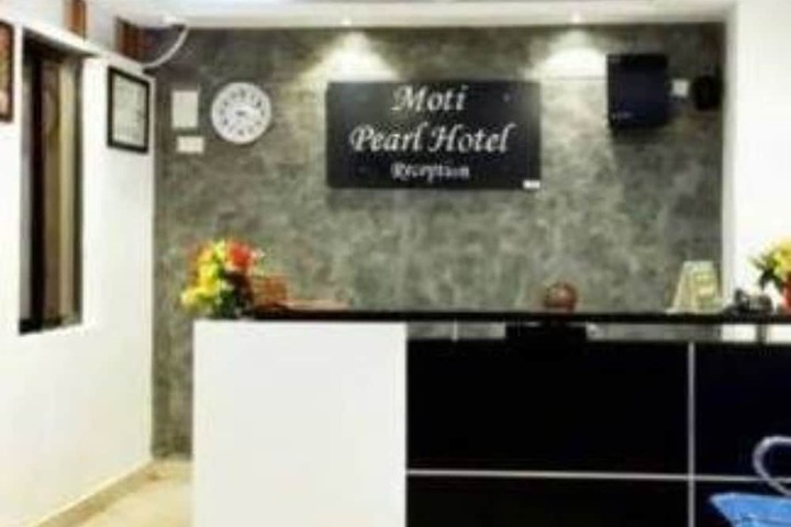 Moti Pearl Hotel