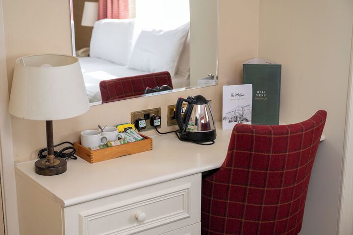 Room 6 of 49