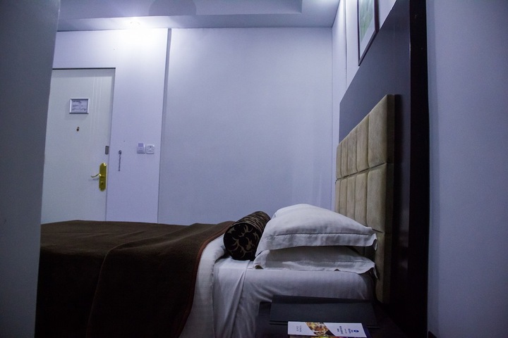Room 14 of 155