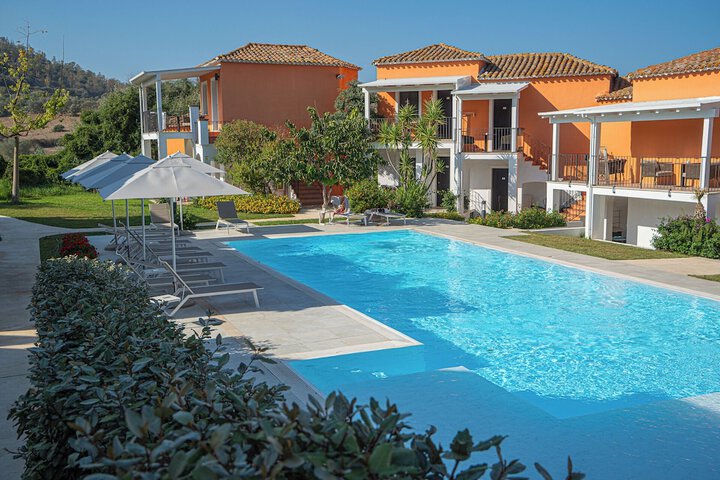 Hotel with Pool