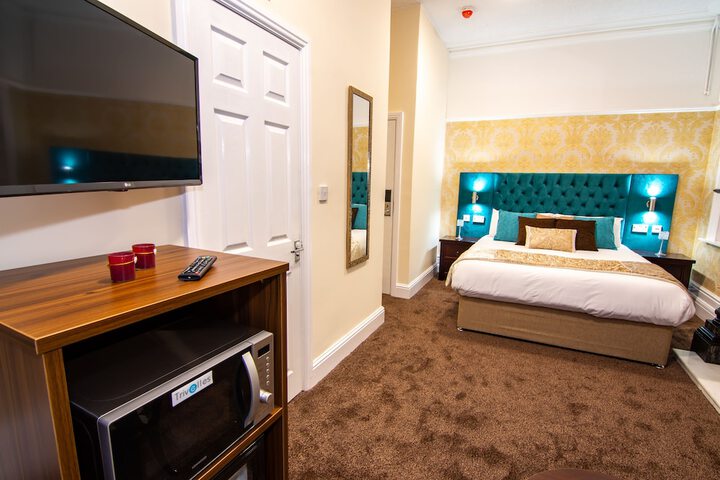 Room 50 of 78