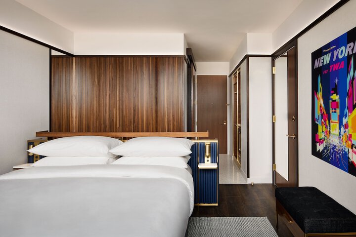 Room 8 of 28
