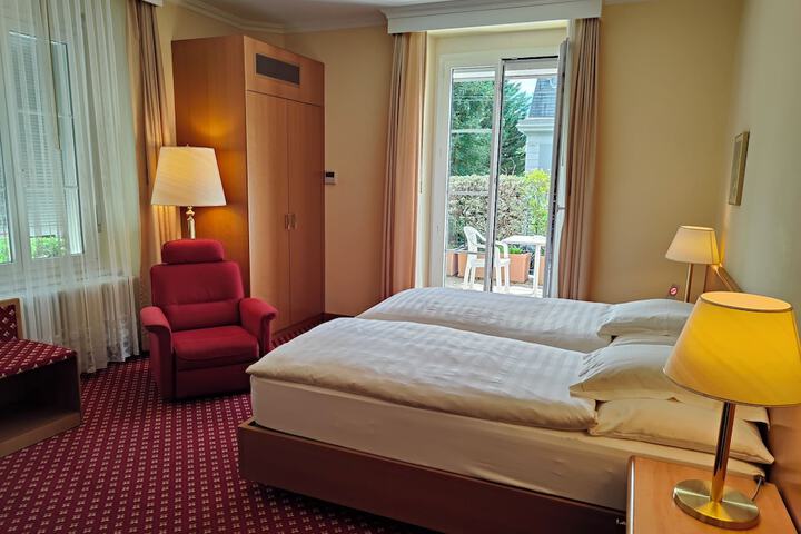 Room 35 of 65