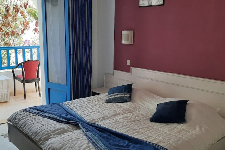 Room 11 of 74