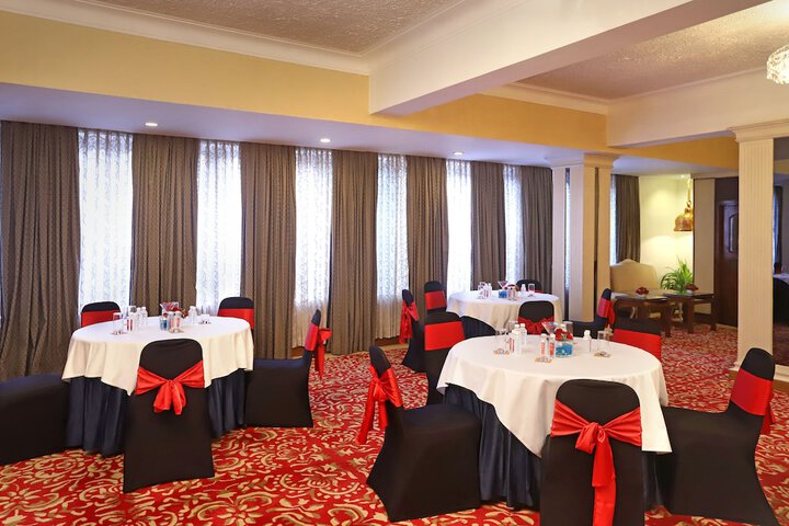 Ballroom/Hall 56 of 70