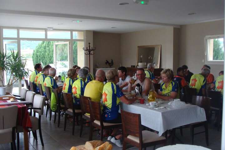 Dining 63 of 96