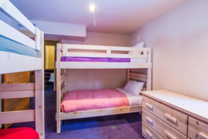 Room 49 of 60