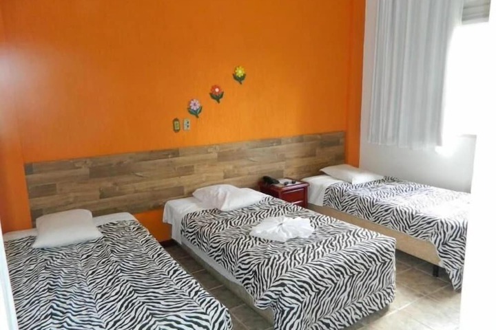 Room 3 of 44