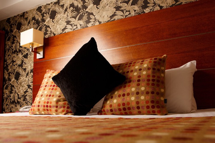 Room 9 of 55