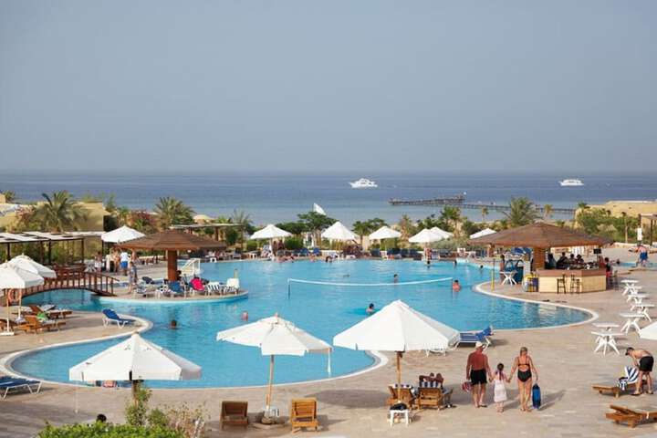 Hotel Pool