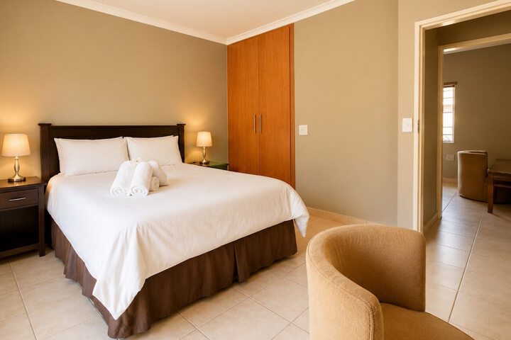 Room 43 of 136