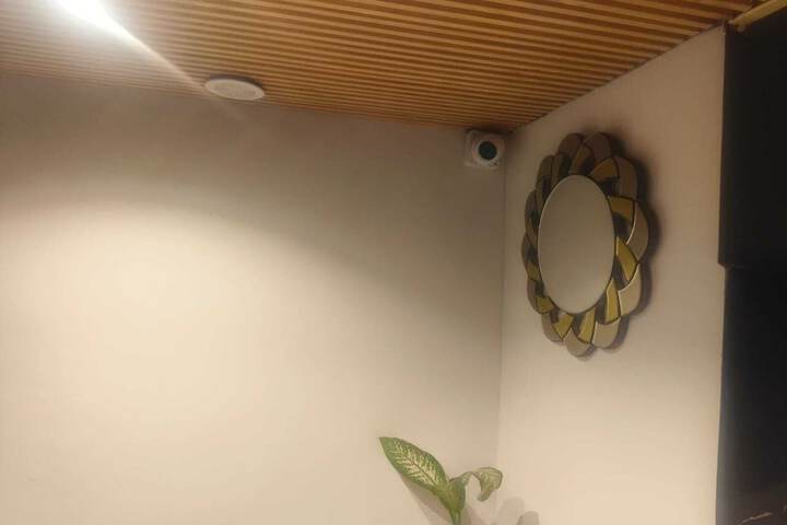 Room 3 of 5