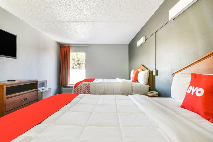 2 Queen Beds (5 of 10)