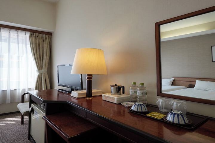 Room 25 of 59