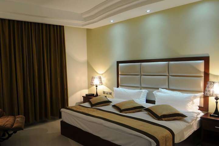 Room 8 of 36