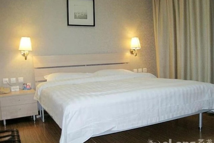 Room 18 of 27