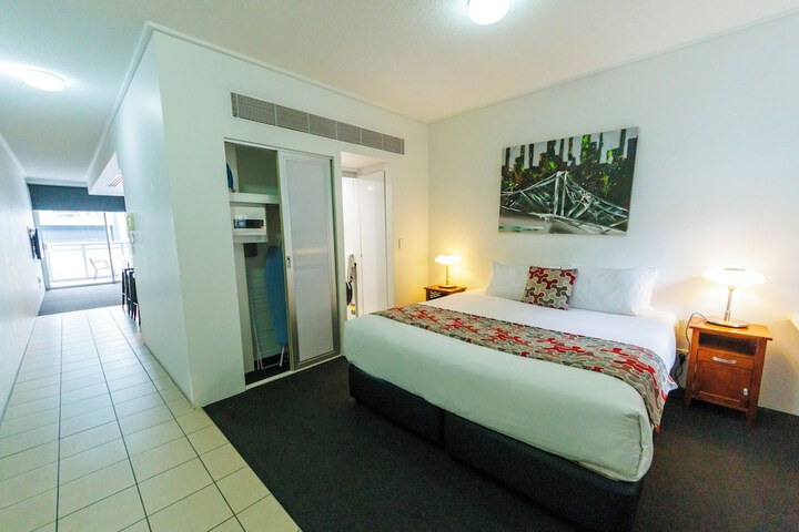 Room 6 of 91