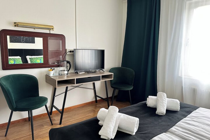 Room 13 of 25