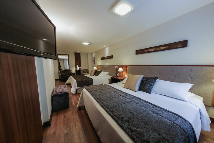 Room 44 of 98