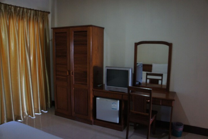 Room 10 of 26