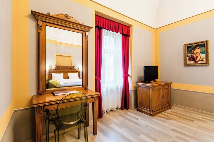 Room 12 of 45