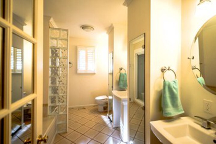 Room 3 of 26