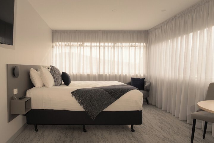 Room 32 of 54