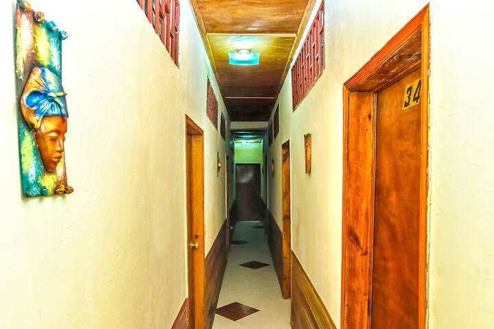 Ballroom/Hall 48 of 64