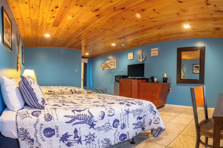 Room 48 of 104