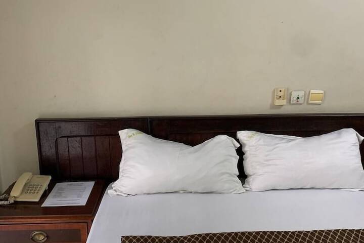 Room 21 of 87