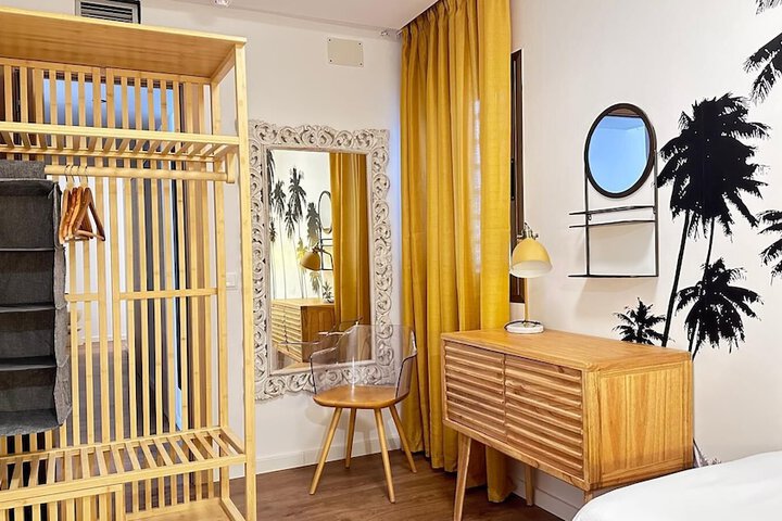 Room 5 of 22