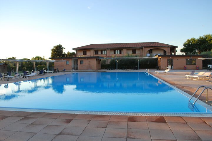 Hotel Pool