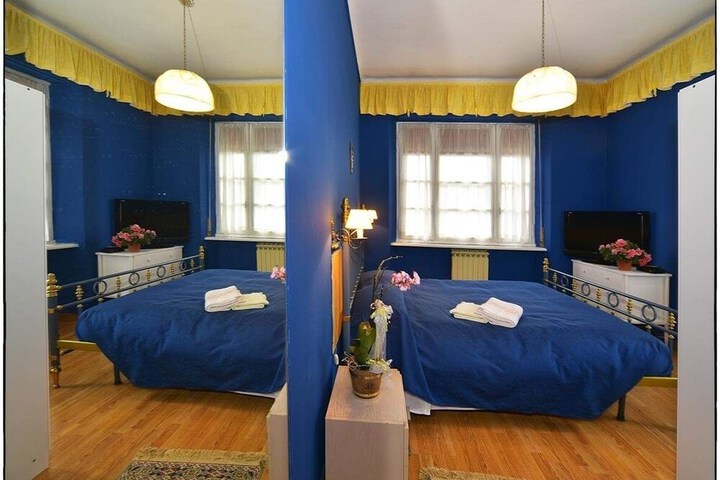 Room 3 of 31