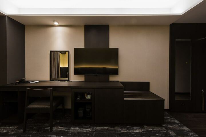 Room 16 of 54