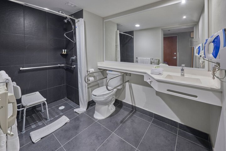 Clean Restrooms