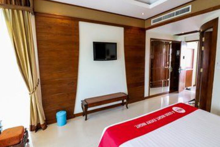 Room 16 of 74